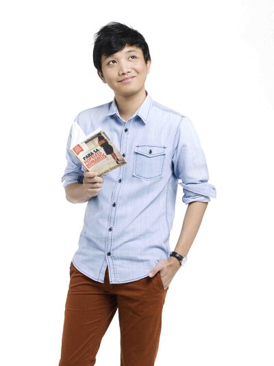 Best-Selling Author Marcelo Santos III